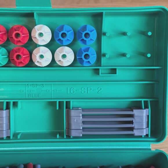 Molecular Visions, The Flexible Molecular Model Kit for Chemistry, Circa 1993 - Picture 10 of 16